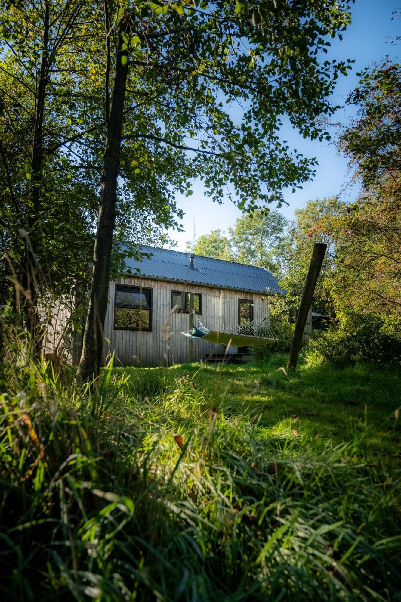 Pean-Buiten Waterlodges Nes  Exterior photo